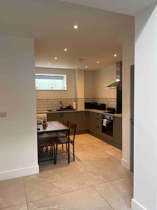 Entire Property In Downham Market, Serviced Accomodation Lägenhet Exteriör bild