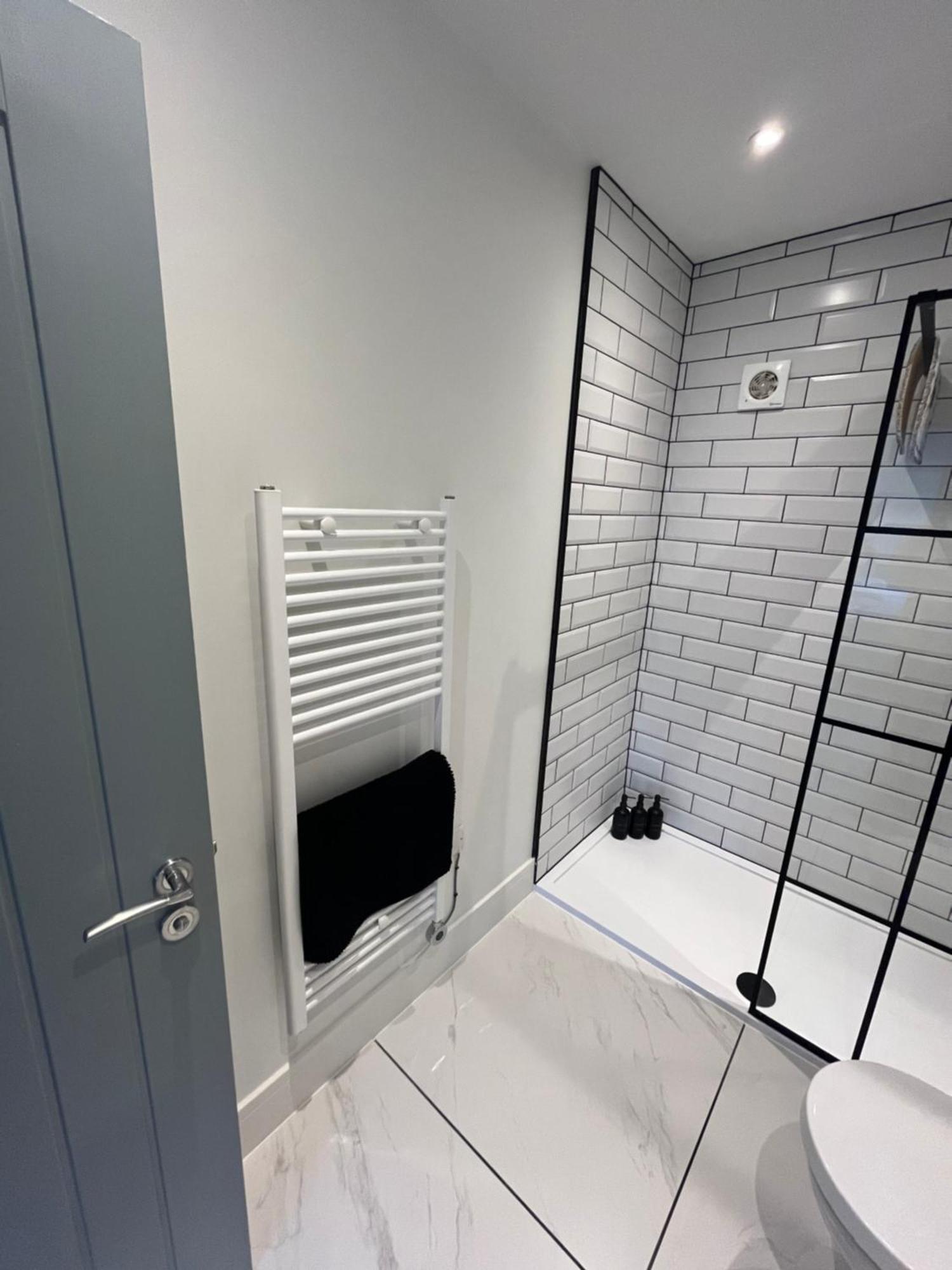 Entire Property In Downham Market, Serviced Accomodation Lägenhet Exteriör bild