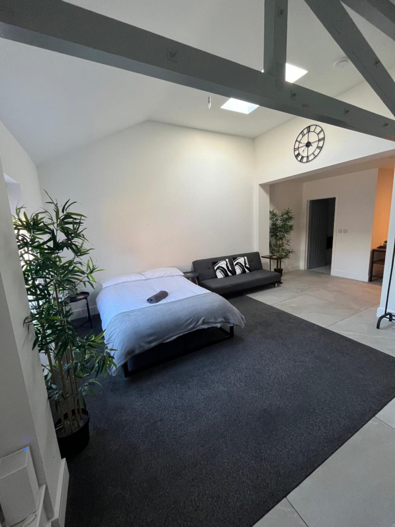 Entire Property In Downham Market, Serviced Accomodation Lägenhet Exteriör bild